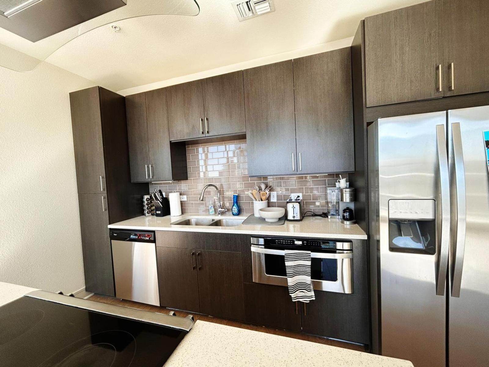 Indulge In Luxury Living 2 Bedroom Gem In The Heart Of Austin With Pool, Gym, And Breathtaking Views Zewnętrze zdjęcie
